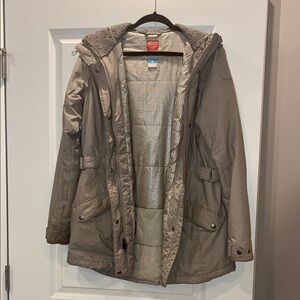 Columbia Women's Taupe Ski Jacket